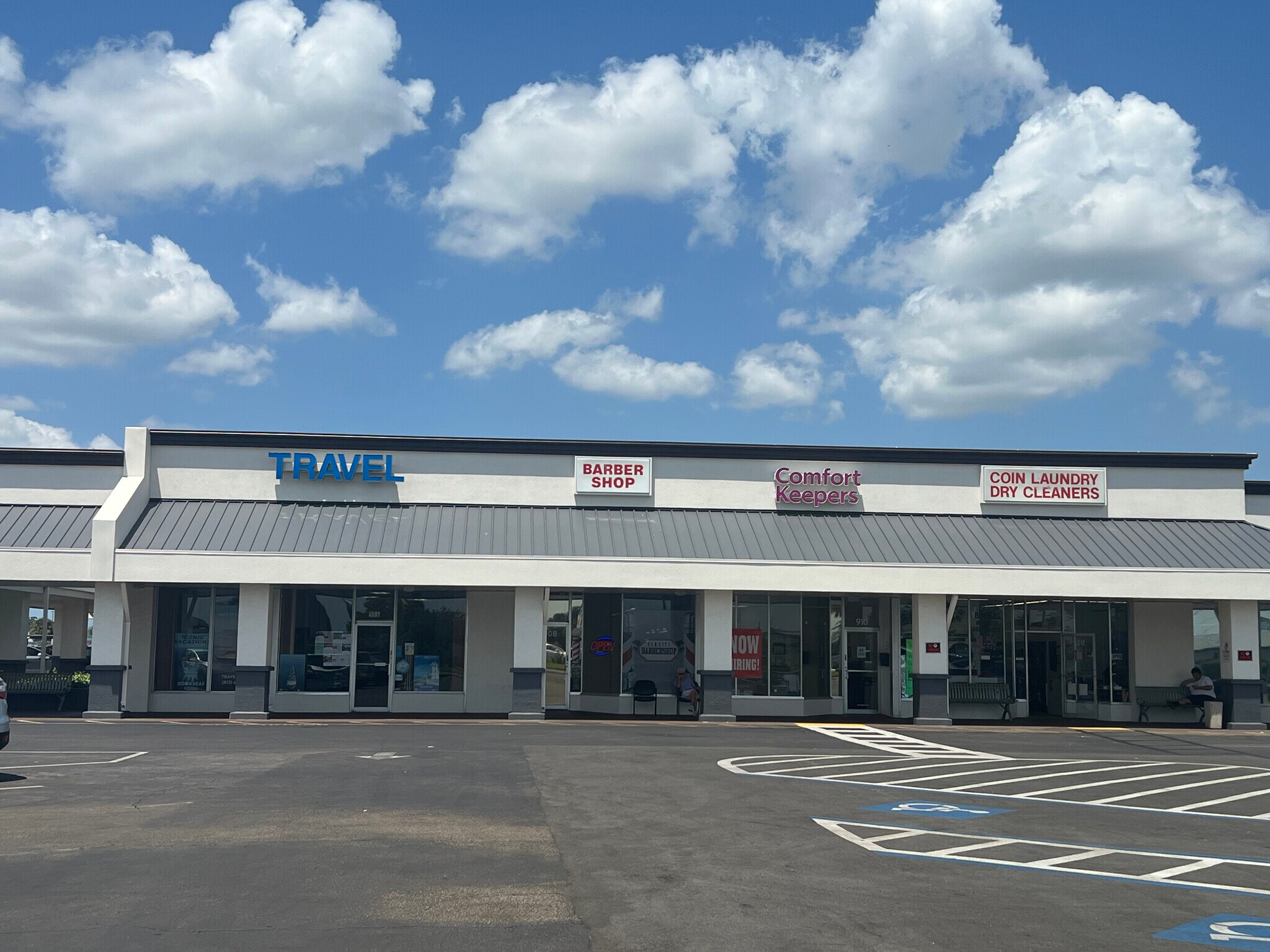 906-1633 Sun City Center Plz, Sun City Center, FL à louer Photo principale- Image 1 de 13