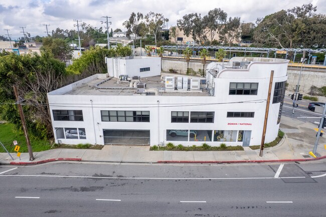 Plus de détails pour 10020 National Blvd, Los Angeles, CA - Bureau à louer