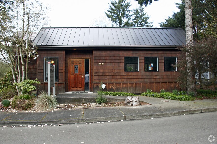 9025 SW Center St, Tigard, OR à vendre - Photo du bâtiment - Image 3 de 5