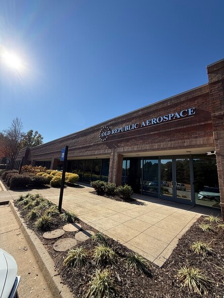 Atlanta Airport Portfolio portefeuille de 4 propriétés à vendre sur LoopNet.ca - Photo du bâtiment - Image 2 de 11