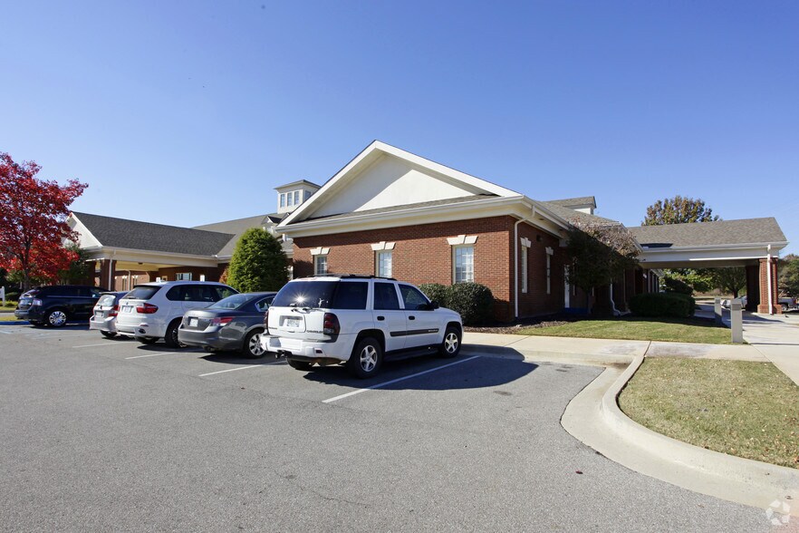 44 Hughes Rd, Madison, AL à louer - Photo du bâtiment - Image 2 de 9