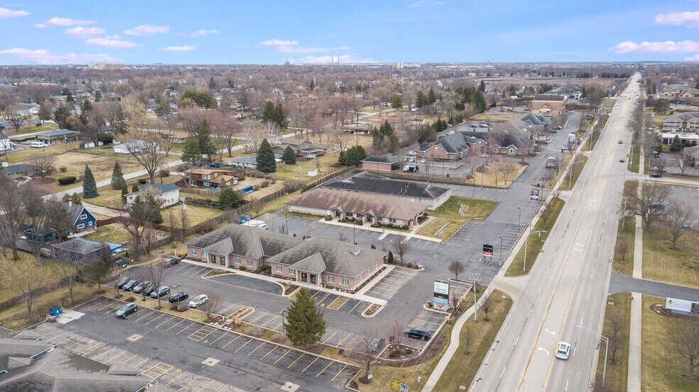 1060 Essington Rd, Joliet, IL à vendre - Photo du bâtiment - Image 3 de 4