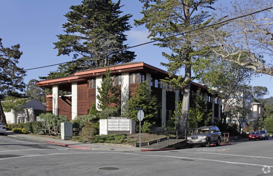 900 Cass St, Monterey, CA à vendre - Photo du bâtiment - Image 1 de 13