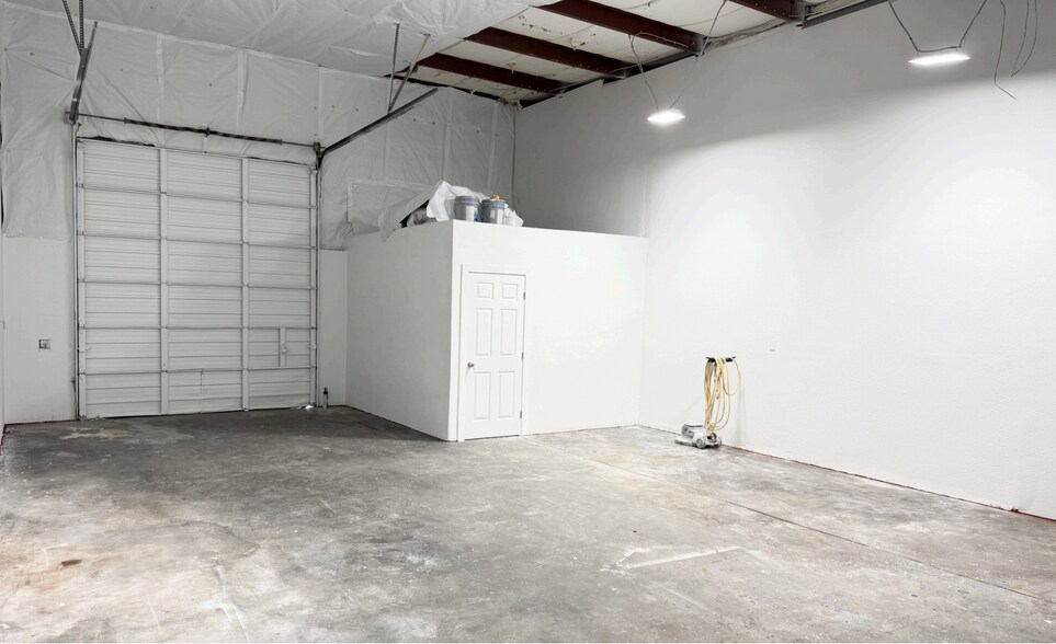 1620 Tangerine St, Melbourne, FL à louer - Photo du bâtiment - Image 3 de 8