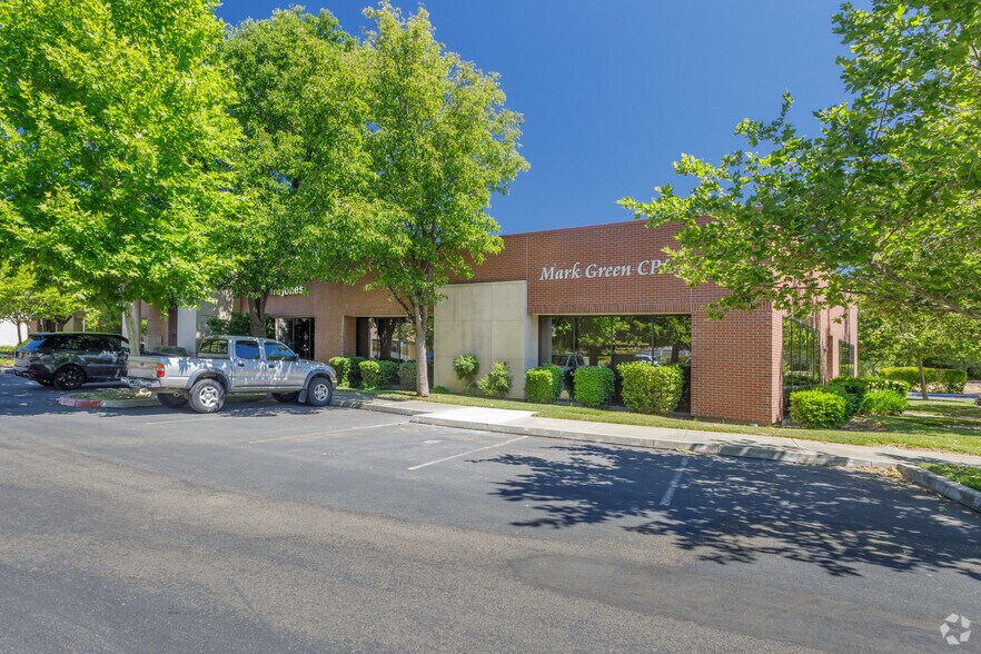 2360 E Bidwell St, Folsom, CA à louer - Photo principale - Image 1 de 9