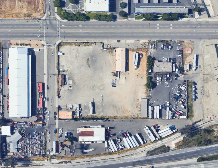 261 W Valley Blvd, Rialto, CA à vendre - Photo du bâtiment - Image 2 de 6