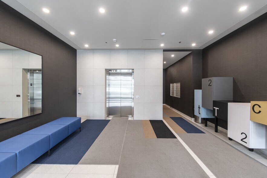 2004-2016 34 Av SW, Calgary, AB à louer - Photo du bâtiment - Image 2 de 7