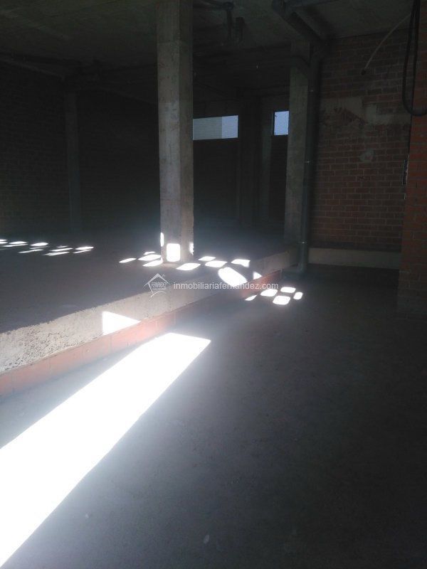Retail in Casar de Cáceres for lease Building Photo- Image 1 of 9