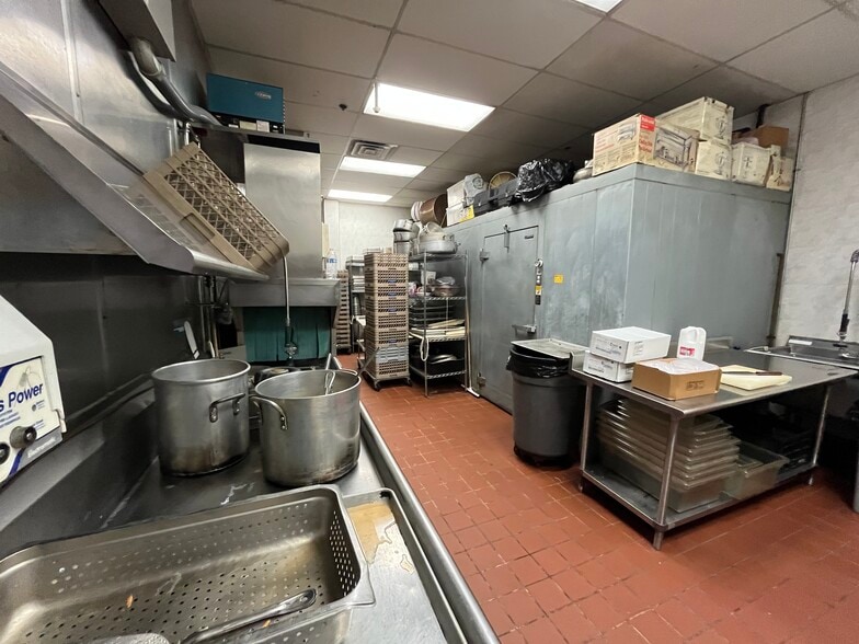 3237 S Harlem Ave, Berwyn, IL for sale - Building Photo - Image 3 of 8