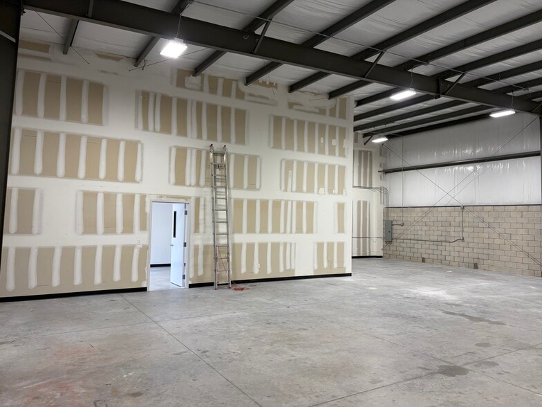 715 Golden Spike Ln, Sanford, FL for lease - Building Photo - Image 3 of 7