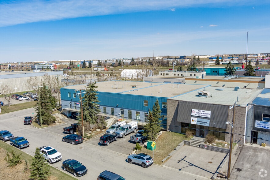 3-9 Skyline Cres NE, Calgary, AB for lease - Aerial - Image 3 of 4