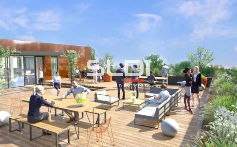 Retail in Genas for lease - Building Photo - Image 3 of 13