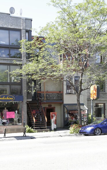 4320-4324 St Saint-Denis, Montréal, QC à vendre - Photo du bâtiment - Image 2 de 2