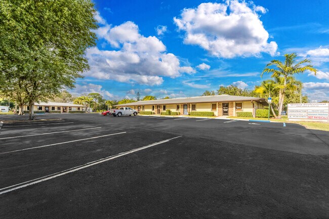 Plus de détails pour 1803-1805 S 25th St, Fort Pierce, FL - Bureau à vendre