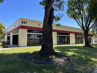 Plus de détails pour 241 Frank West Cir, Stockton, CA - Industriel à louer