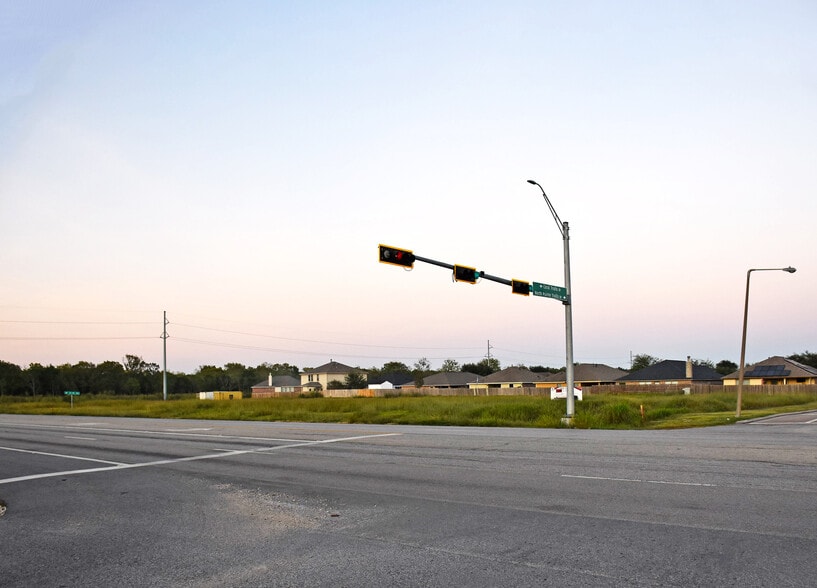 5432 TX-35, Alvin, TX for sale - Building Photo - Image 2 of 5