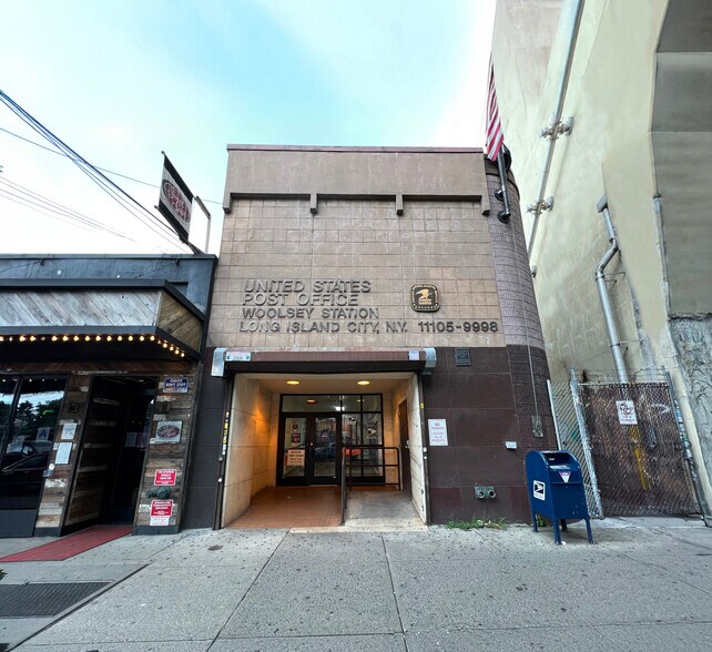 2268 31st St, Astoria, NY à vendre - Photo du bâtiment - Image 1 de 5