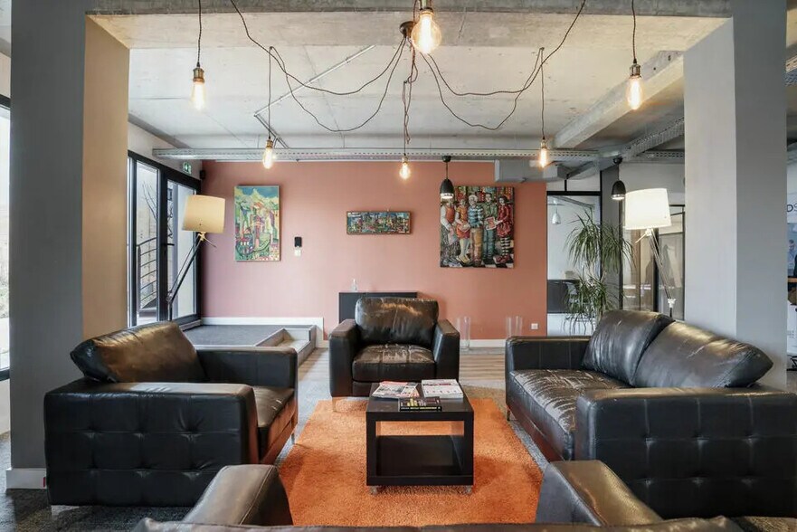 Bureau dans Nantes à vendre - Photo du bâtiment - Image 2 de 6