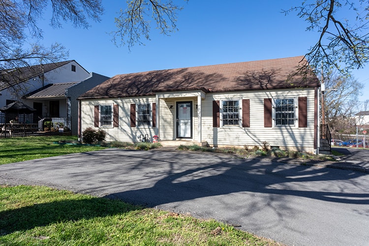 2807 Foster Ave, Nashville, TN for sale Primary Photo- Image 1 of 9