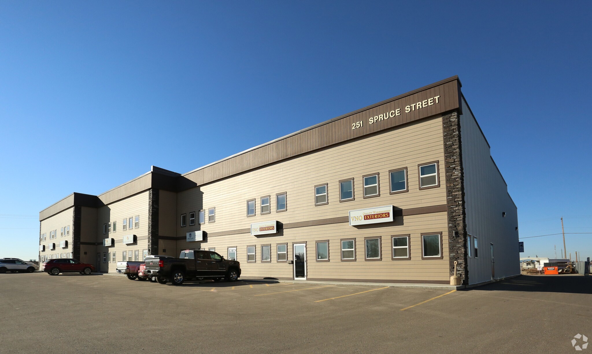 251 Spruce St, Red Deer County, AB for sale Primary Photo- Image 1 of 1