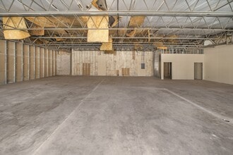 3400-3502 S Broadway, Tyler, TX for lease Interior Photo- Image 2 of 6