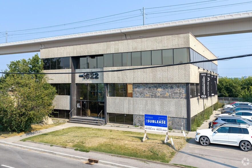 1822 10th Ave SW, Calgary, AB à louer - Photo du bâtiment - Image 1 de 3