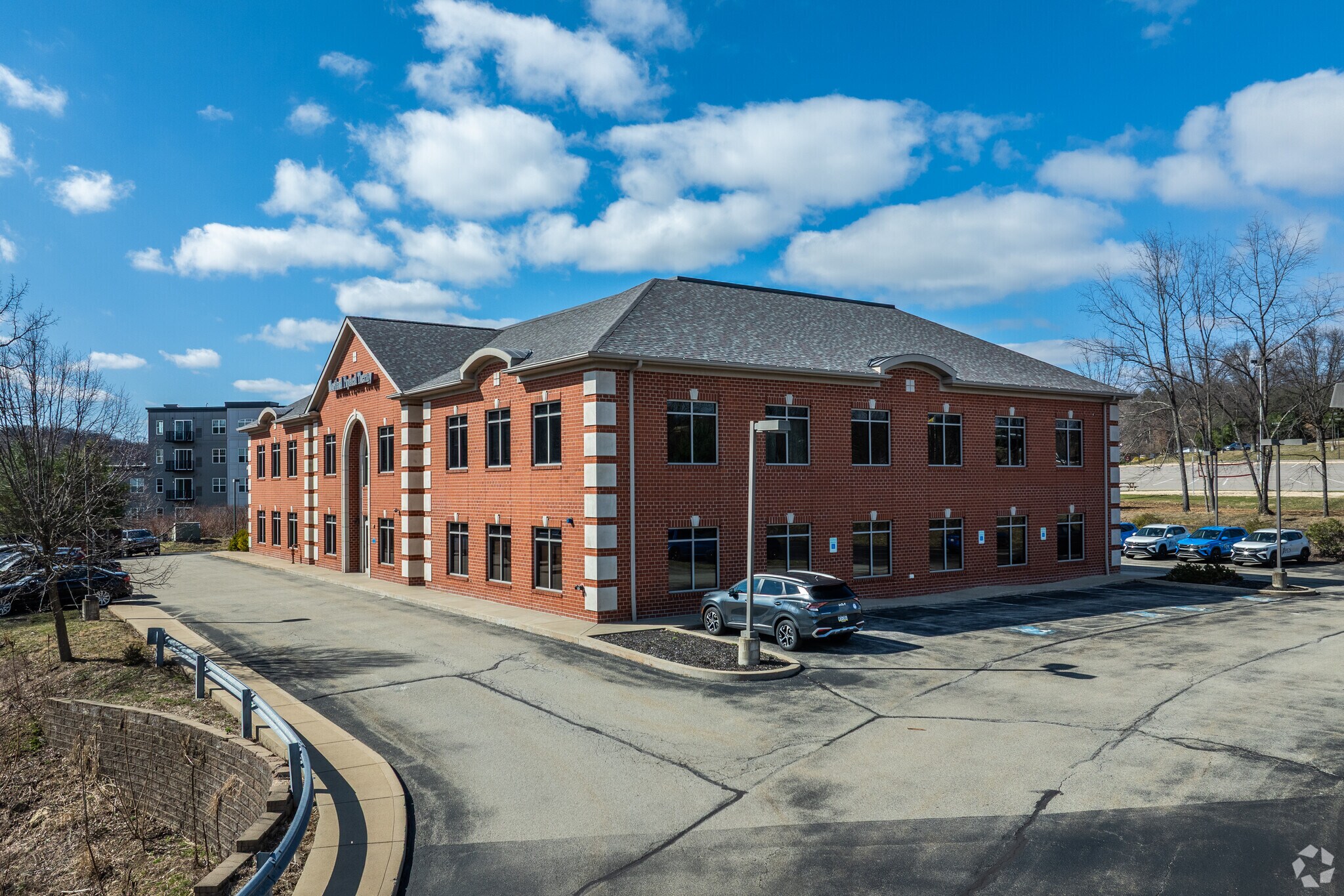 451 Valleybrook Rd, Canonsburg, PA for lease Primary Photo- Image 1 of 10