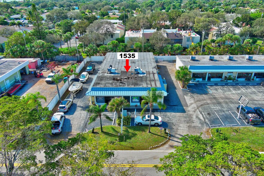 Portfolio Sale of 3 Buildings on 1 Lot portefeuille de 3 propriétés à vendre sur LoopNet.ca - Photo du bâtiment - Image 2 de 17