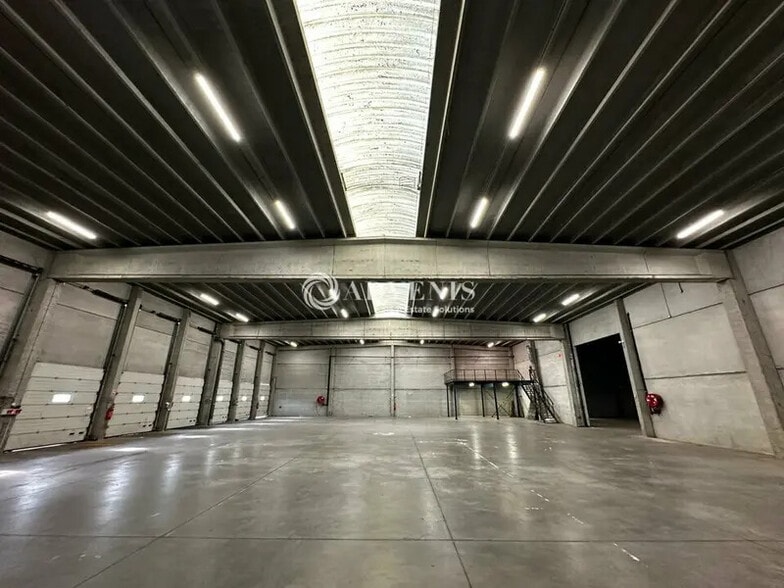 Industrial in Roncq for sale - Interior Photo - Image 3 of 12