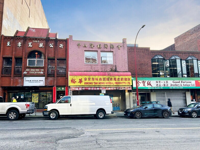 240 Keefer St, Vancouver, BC à louer - Photo du bâtiment - Image 2 de 7