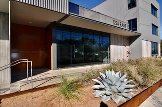 1224 E 12th St, Austin, TX for lease Building Photo- Image 1 of 8