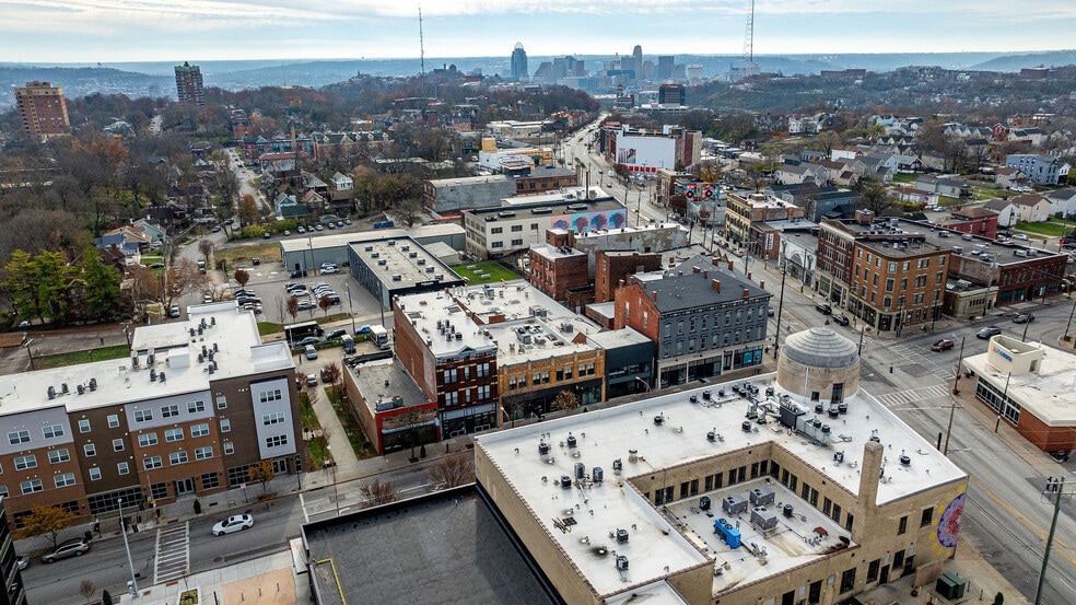 925 E McMillan St, Cincinnati, OH for lease - Building Photo - Image 2 of 26