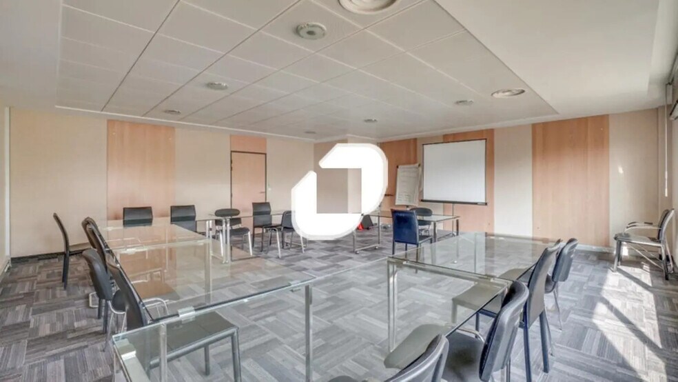 Bureau dans Lieusaint à vendre - Photo intérieure - Image 3 de 13