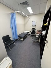 81-83 Richmond Rd, Blacktown à louer Photo intérieure- Image 1 de 2