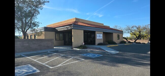 Plus de détails pour 1815 W Saint Marys Rd, Tucson, AZ - Bureau à vendre
