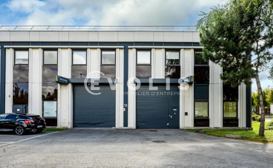 Flex in Antony for lease - Building Photo - Image 2 of 8