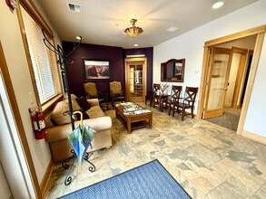 1569 SW Nancy Way, Bend, OR for lease Interior Photo- Image 2 of 18