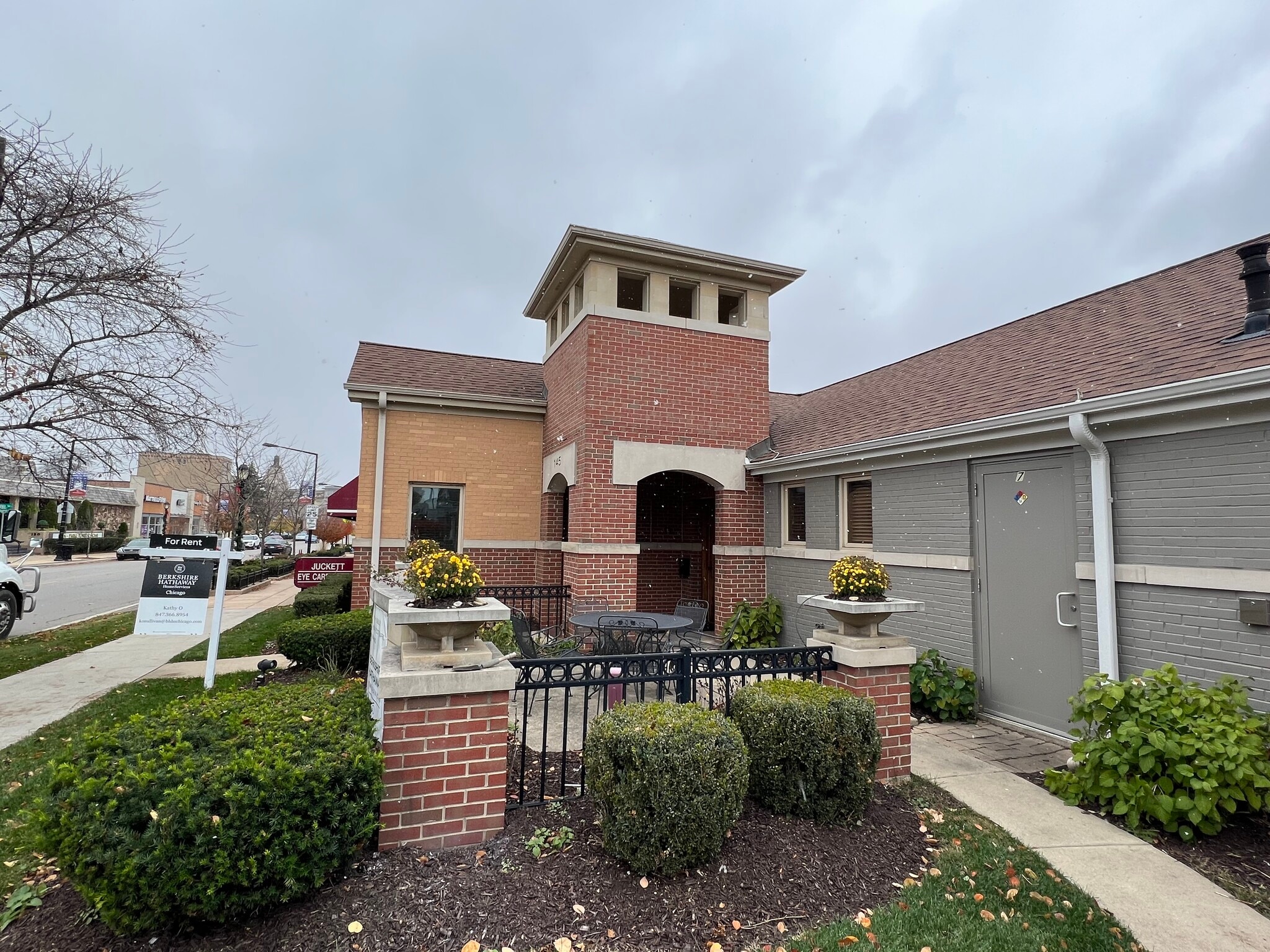 145-147 S Northwest Hwy, Park Ridge, IL for lease Primary Photo- Image 1 of 9