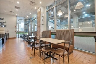 Plus de détails pour 25 E Church St, Orlando, FL - Commerce de détail à vendre