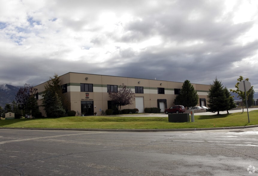 570 Sportsplex Dr, Kaysville, UT à louer - Photo principale - Image 2 de 3