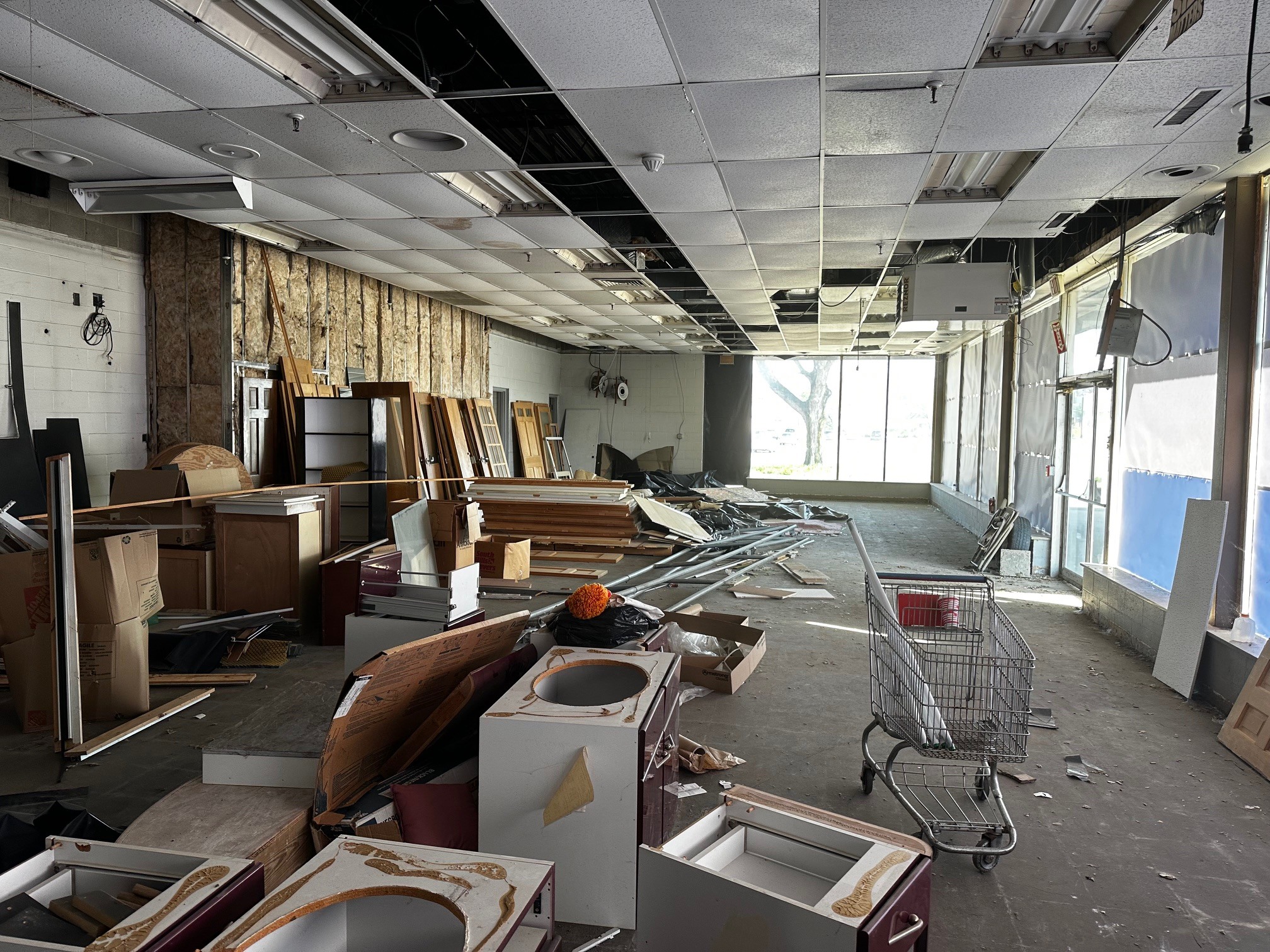 100 S Jefferson St, New Castle, PA for lease Interior Photo- Image 1 of 4