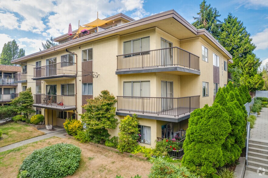 2155 W 7th Ave, Vancouver, BC à vendre - Photo principale - Image 1 de 1