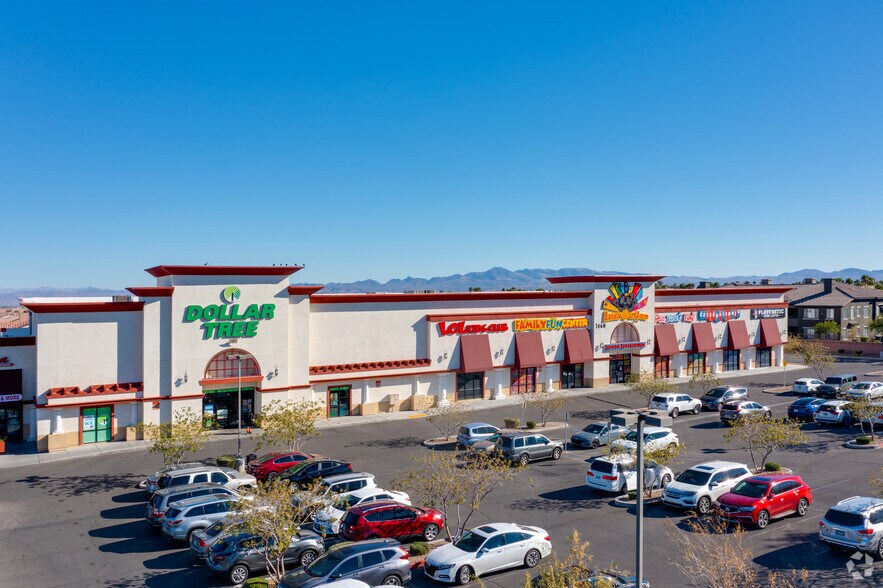 7460 S Rainbow Blvd, Las Vegas, NV à louer - Photo du bâtiment - Image 3 de 6