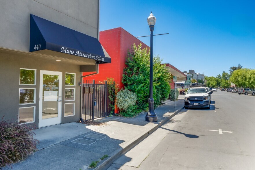 436-440 Center St, Healdsburg, CA à vendre - Photo du bâtiment - Image 3 de 33