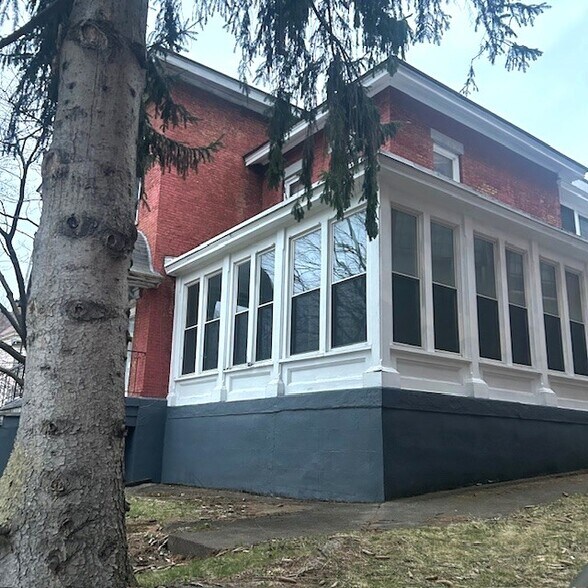 1101 Burnet Ave, Syracuse, NY à vendre - Photo du bâtiment - Image 3 de 18