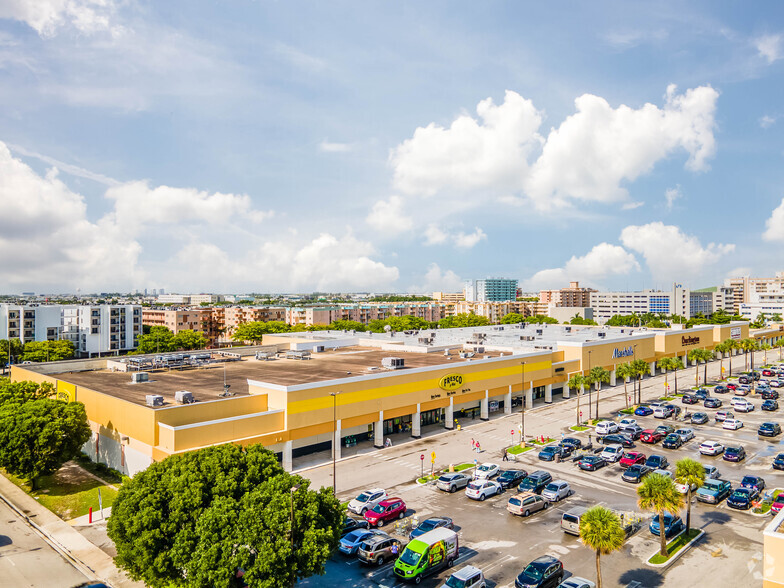 1700 W 49th St, Hialeah, FL à louer - Photo du bâtiment - Image 1 de 17