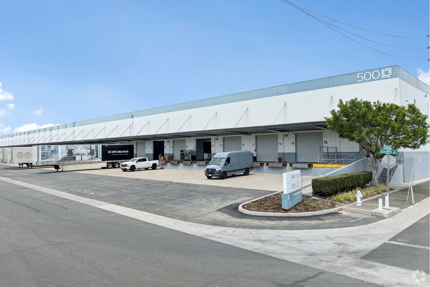500 W Warner Ave, Santa Ana, CA for lease - Building Photo - Image 1 of 16