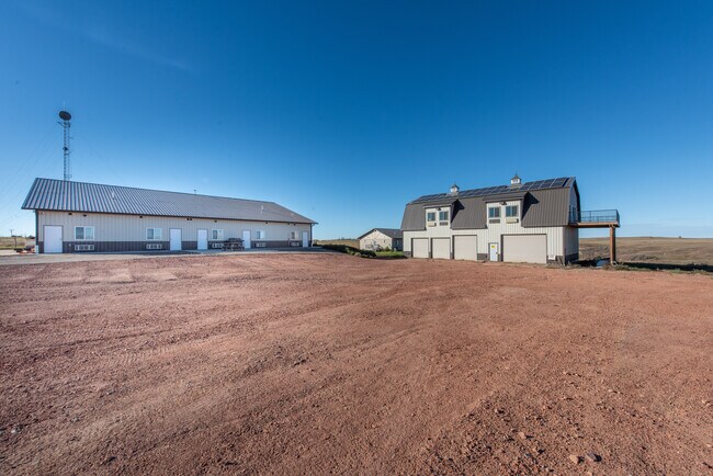 Plus de détails pour 13603 38th St SW, Belfield, ND - Flex à vendre