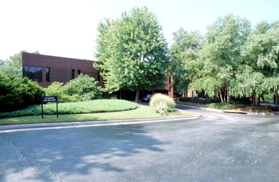 993 Johnson Ferry Rd NE, Atlanta, GA à louer - Autre - Image 2 de 3