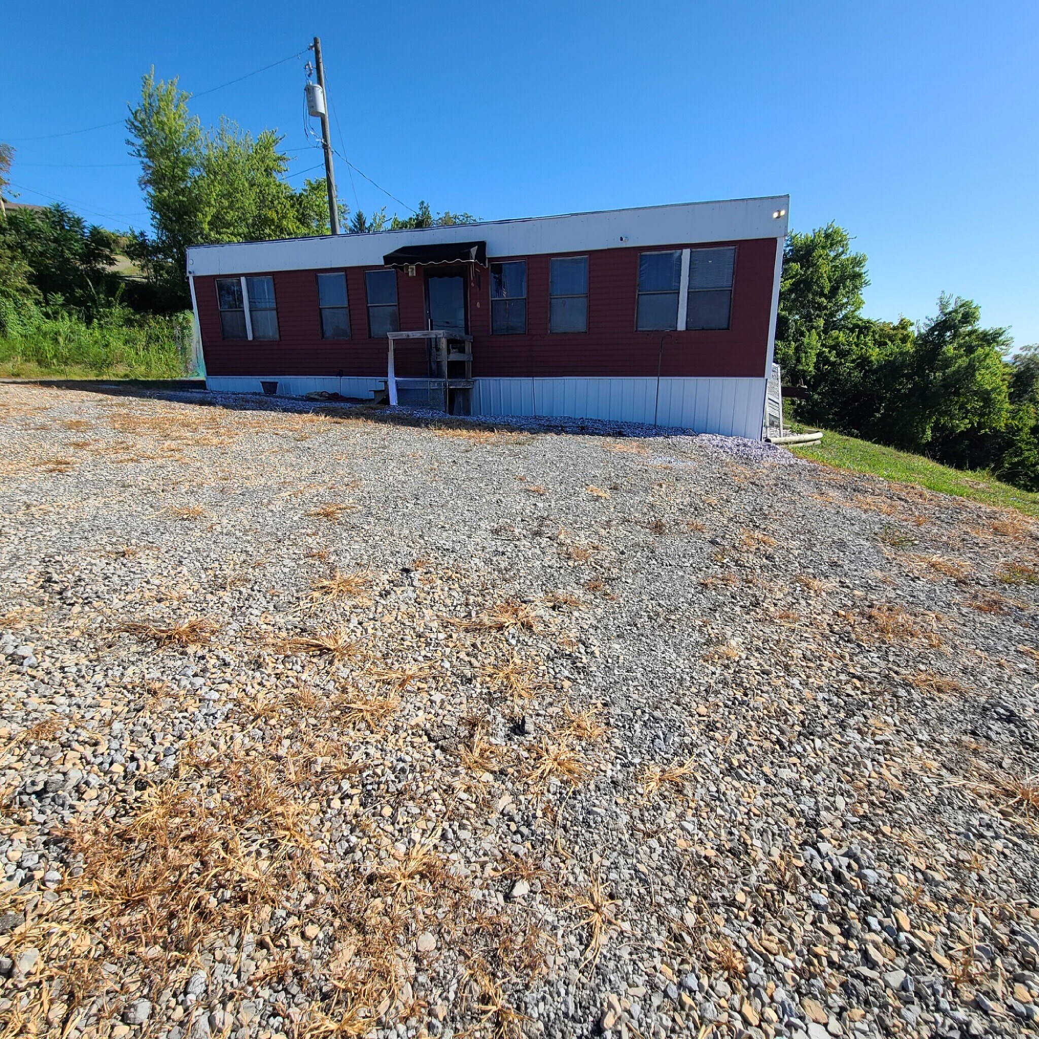 70581 Colerain Rd, Bridgeport, OH à louer Photo du bâtiment- Image 1 de 12